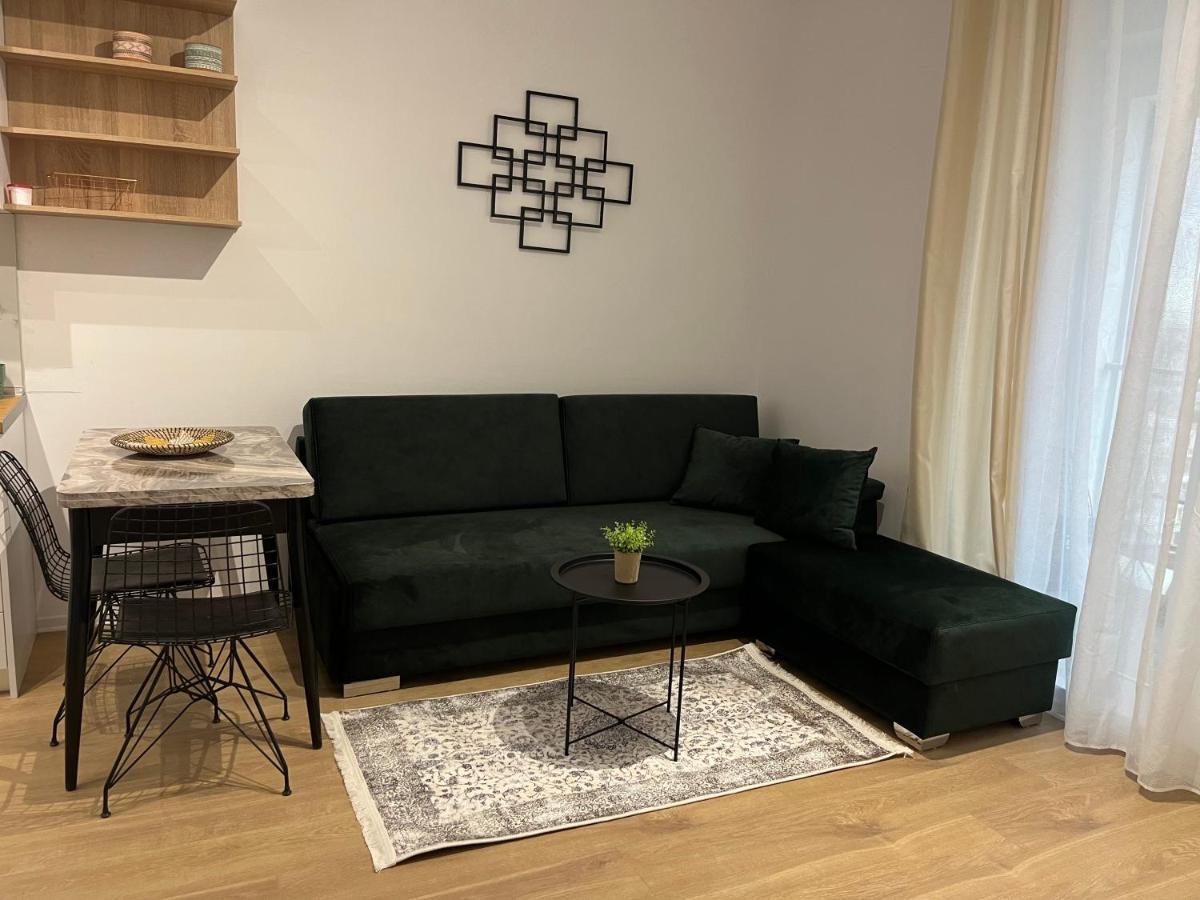 Comfy Nest Apartment- Free Parking Tirana Bagian luar foto